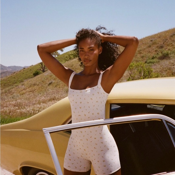 Skims Women's Cotton Rib Low Back Onesie - Marigold Rosebud Print - Picture 4 of 8